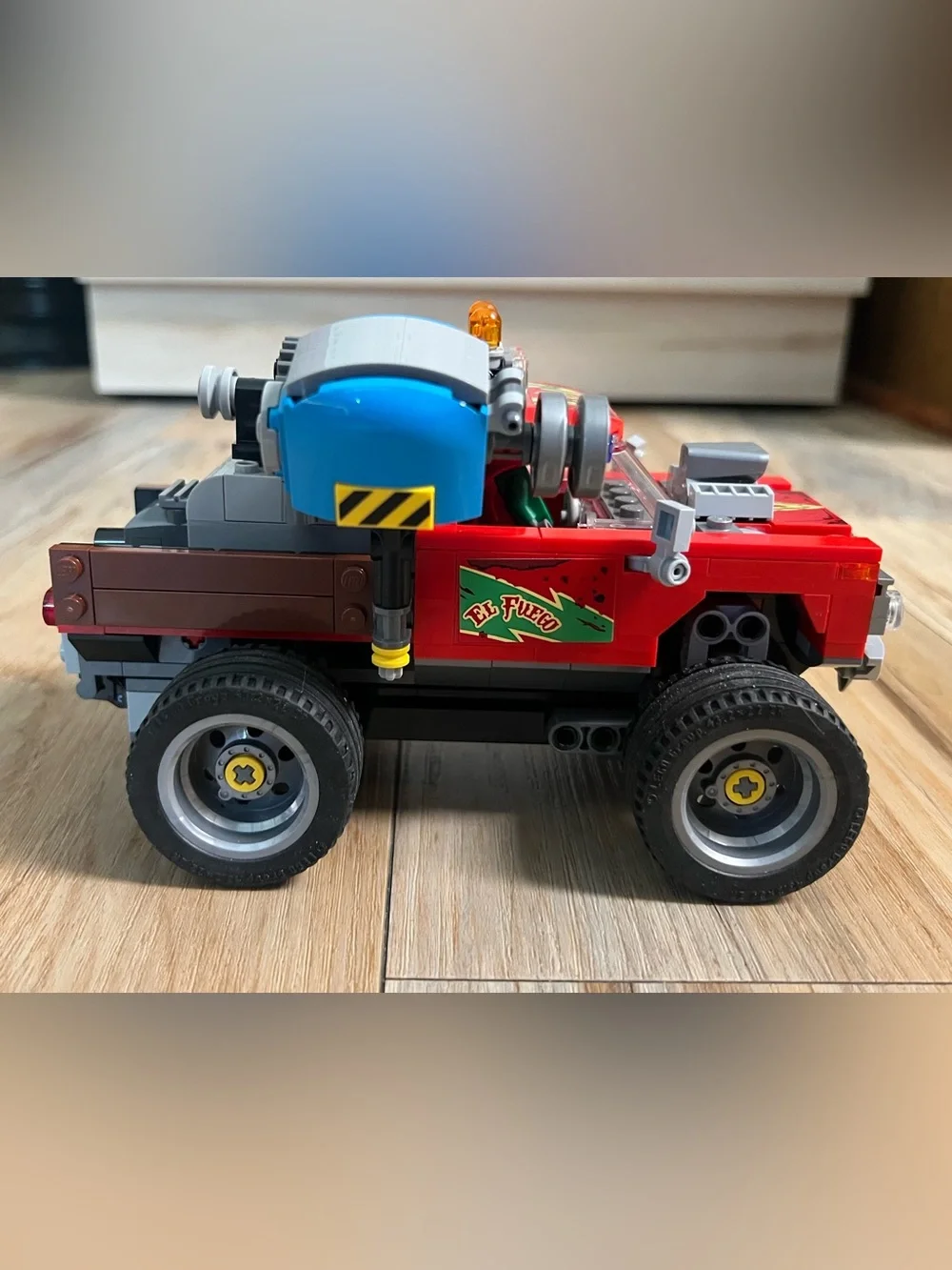 LEGO-Hidden Side- El Fuego's Stunt Truck (set 70421)